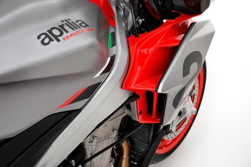 2021 Aprilia Tuono 660 First Look Review